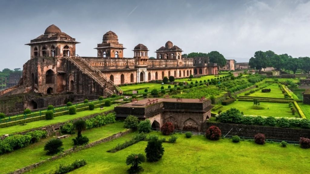 Mandu Trip