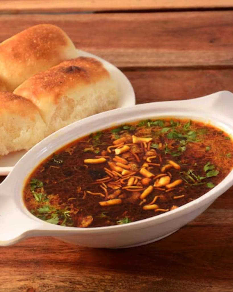misal pav recipe in gujarati