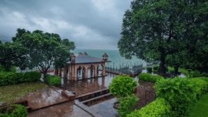 मान्सूनमधील ५ मनमोही ठिकाणं; निसर्ग आणि संस्कृतीचा अद्वितीय संगम