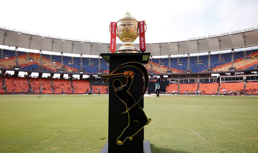 IPL trophy manufacturer 2025