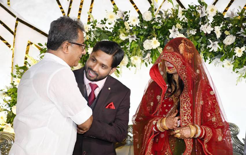 khan sir wife job
