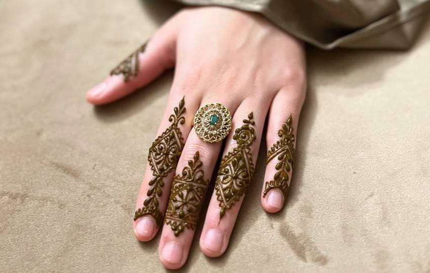 mehndi designs for office