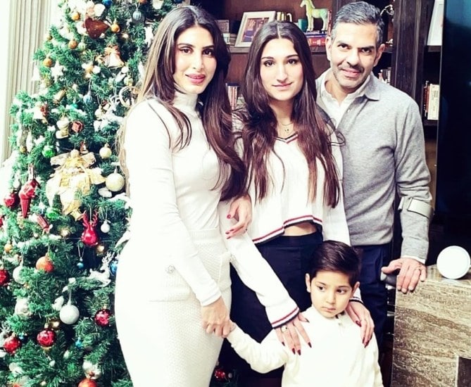 Sunjay Kapoor and Karisma Kapoor Co-Parenting Journey A Story of Mutual Respect