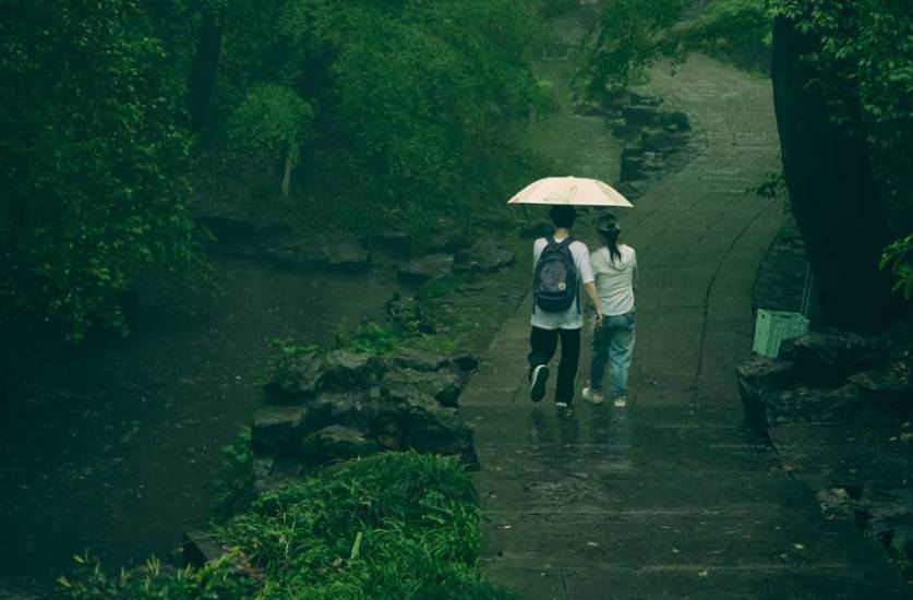 Romantic monsoon getaways 2025
