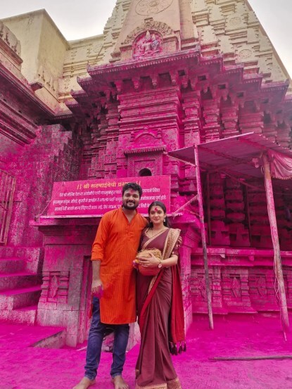 devmanus fame kiran gaikwad wife vaishnavi
