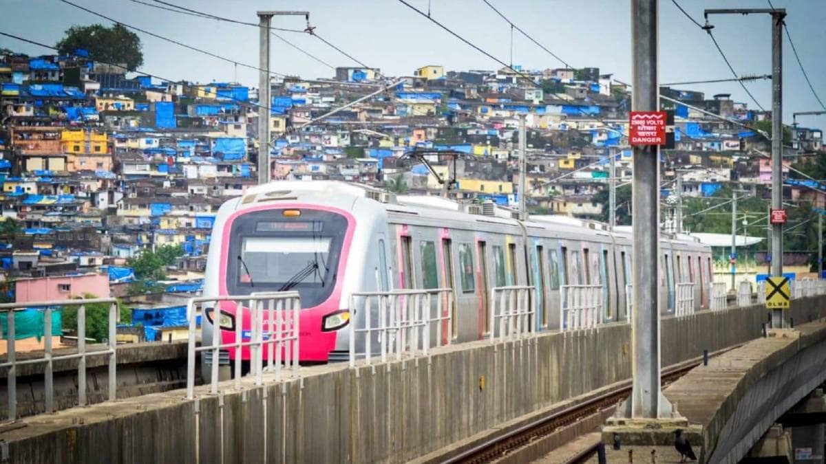 Ghatkopar Versova metro line technical glitch