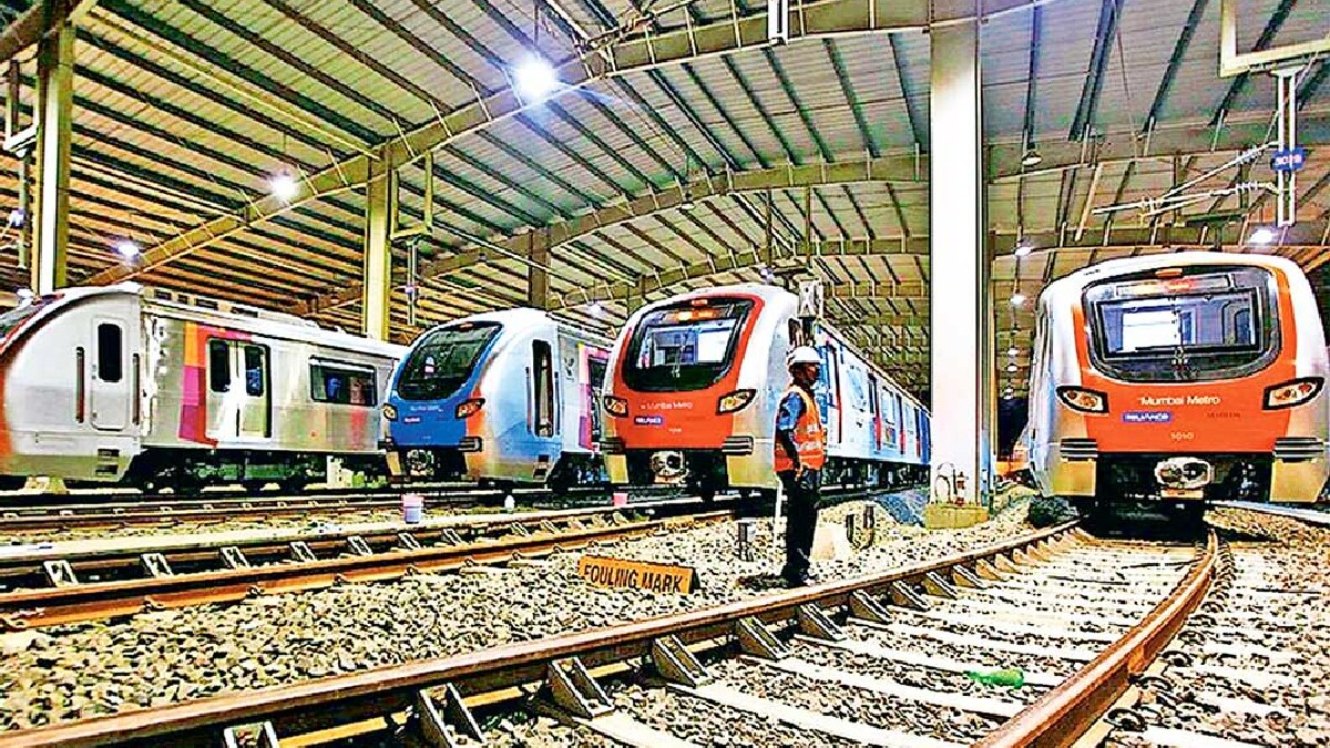 Stone pelting at metro car shed in Andheri Mumbai