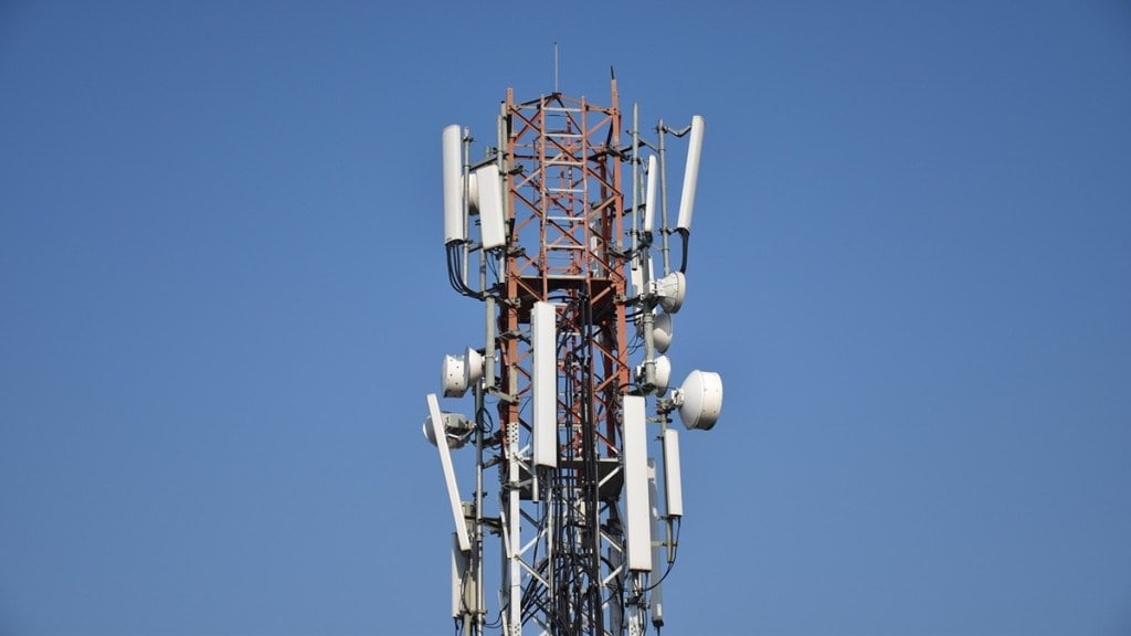High Court , NOC to mobile tower, mobile tower,