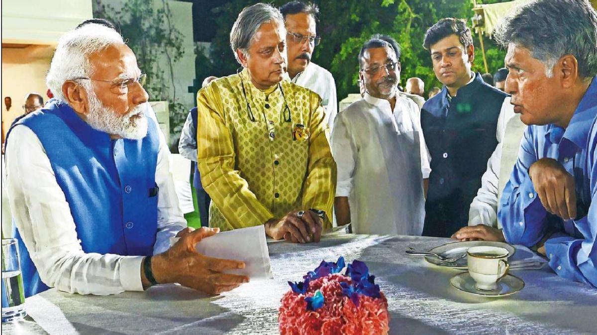 राजकीय नेत्यांशी चर्चा कधी? काँग्रेसचा पंतप्रधान नरेंद्र मोदी यांना सवाल (लोकसत्ता टिम) 