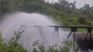 water wastage due to pipeline burst in Kolhapur