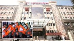 पुणे: ‘भ्रष्टाचार काढल्याने महिला आयोगाकडे तक्रार’