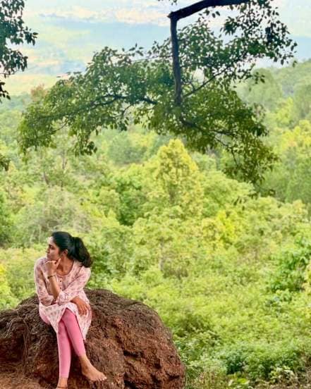 rinku rajguru rainy season trip to lodh waterfall in jharkhand
