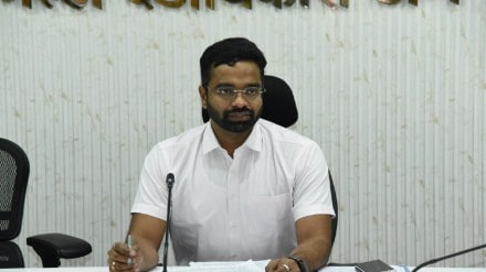  गाव-पाड्यातील परिसर स्वच्छ व प्लास्टिकमुक्त ठेवावा; मुख्य कार्यकारी अधिकारी रोहन घुगे (लोकसत्ता टिम) 