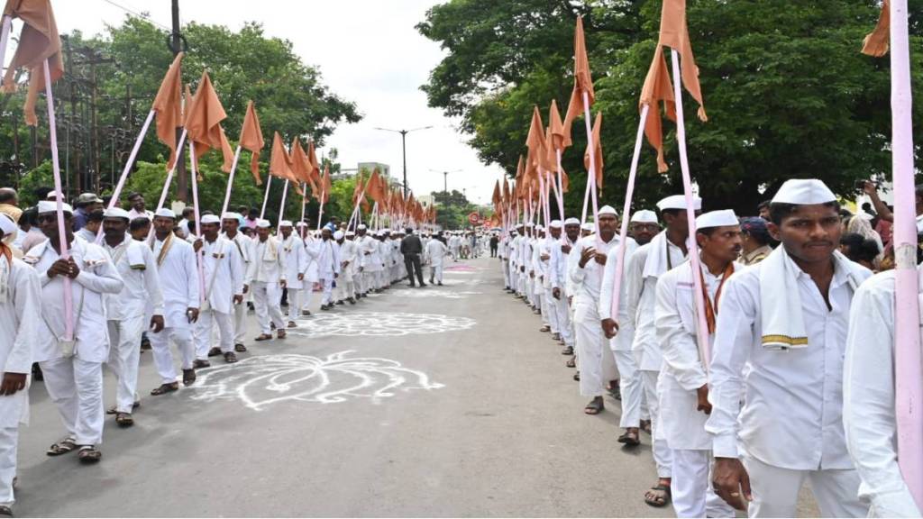 sant gajanan maharaj palkhi in solapur