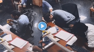 Shocking video of man collapsed while eating food and talking video viral on social media