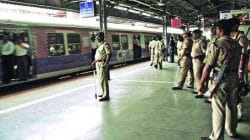 प्रवाशांची सुरक्षा वाऱ्यावर… दहा हजार प्रवाशांमागे अवघा एक पोलिस, रेल्वे पोलीस दलात मनुष्यबळाचा अभाव