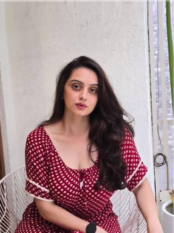 shruti Marathe red dress beautiful look