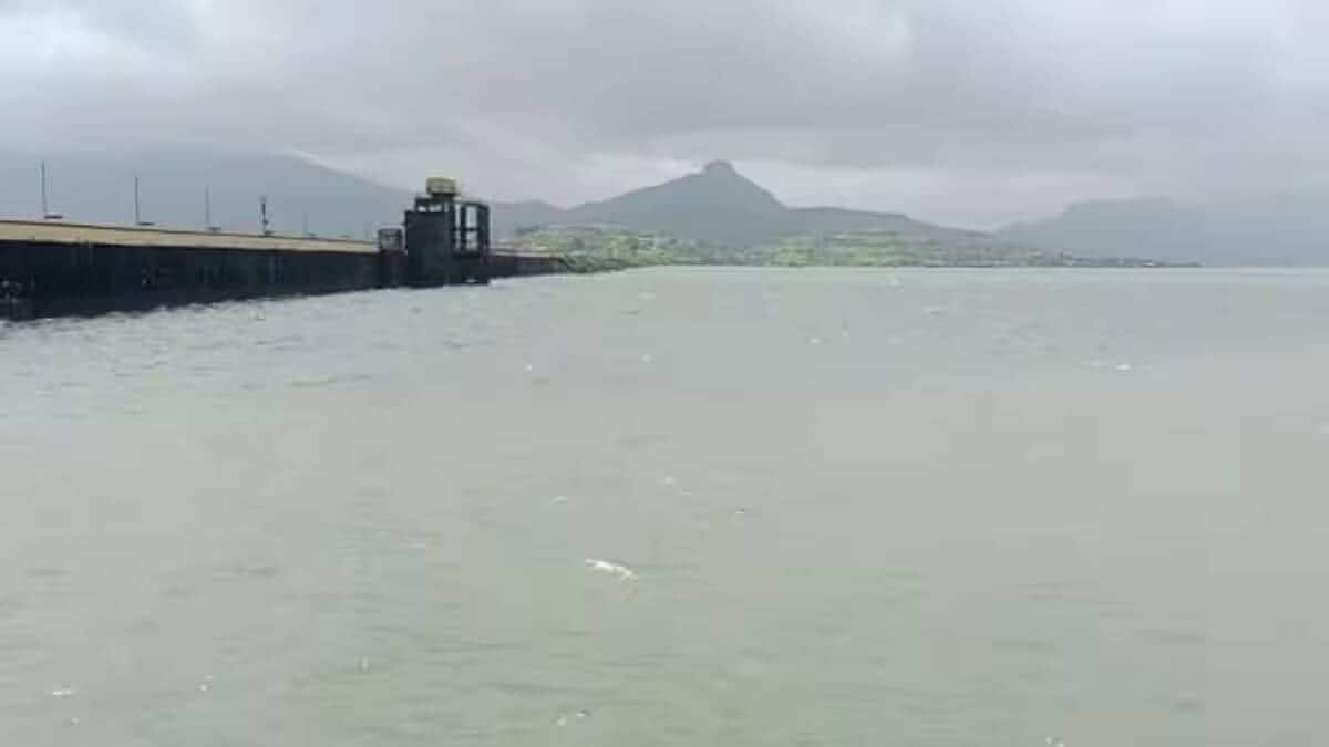 solapur rains kurnoor dam in akkalkot filled