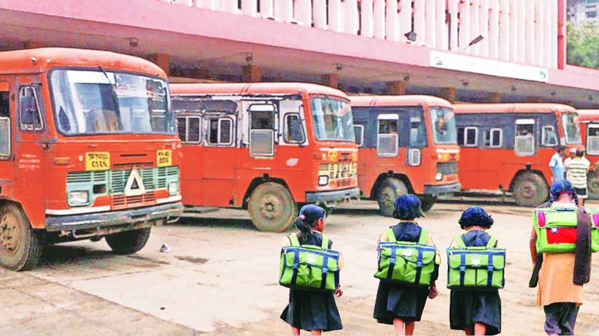 ST pass distribution in school for Students