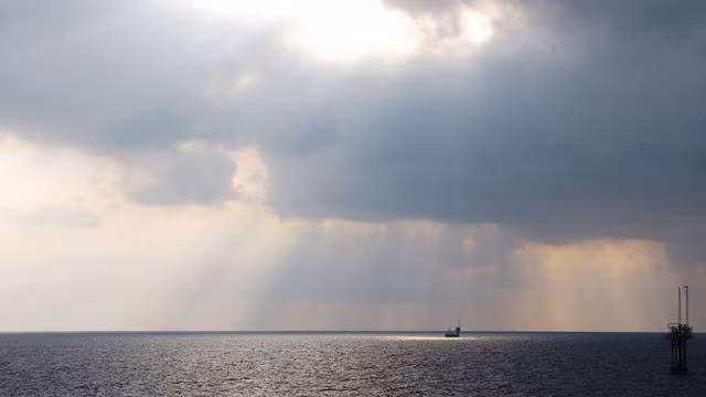 How many times Strait of Hormuz been blocked before