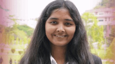 लहान असताना वडिलांचं निधन, आईचं दुसरं लग्न; पण तिने IIT शिकून मिळवली मोठ्या कंपनीत नोकरी