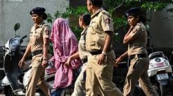 “डोळ्यावर पट्टी बांधली आणि इस्लामाबादला नेले”