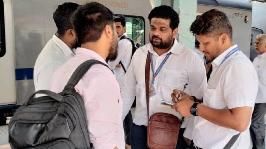 central railway western railway ticket checking drive kandivali station ticketless passengers fined
