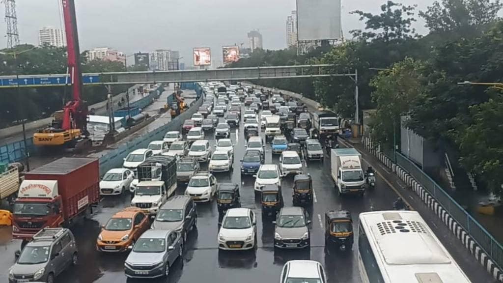 traffic congestion in Mumbai and thane news in marathi
