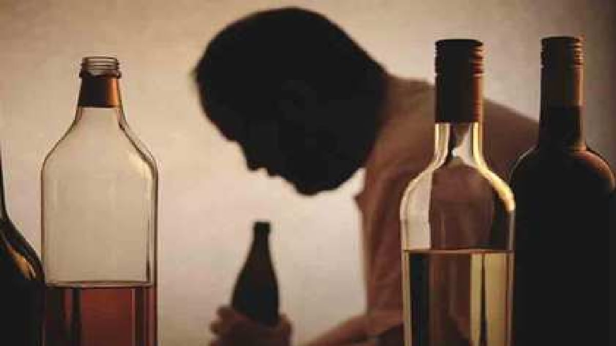 Two arrested in village liquor sale case in Hadapsar pune print news