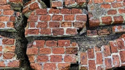women injured in building wall collapse in bandra