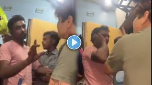 women slap man inside Indian Railways